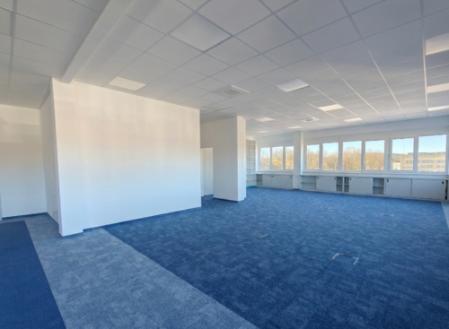 Foto - Büro in Urbach 2.343,00 € 213 m²