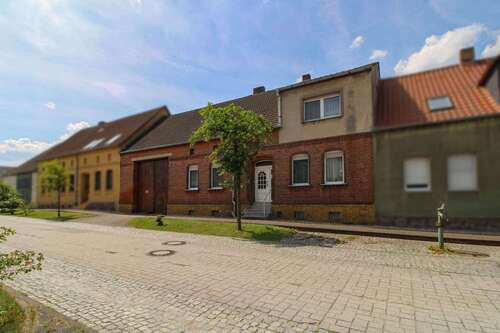 Foto - Haus zum Kaufen in Coswig (Anhalt) 140.000,00 € 200.18 m²