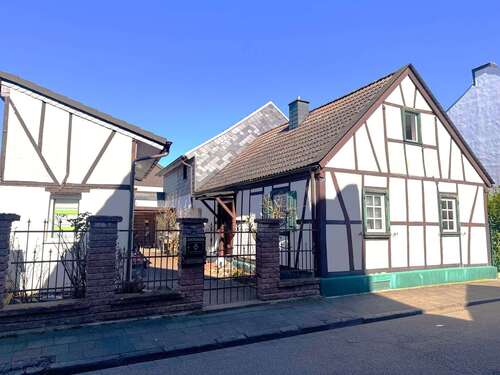 Foto - Haus zum Kaufen in Neuwied 198.000,00 € 120 m²