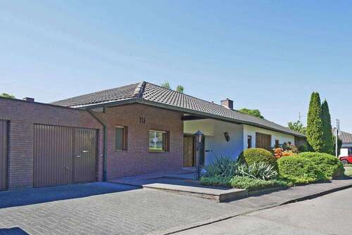 Foto - Haus zum Kaufen in Rheinbreitbach 680.000,00 € 243 m²