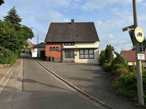 Foto - Haus zum Kaufen in Jettenbach 139.000,00 € 141 m²