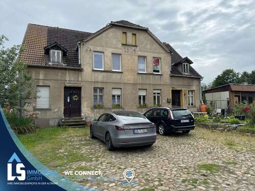 Foto - Haus zum Kaufen in Ringfurth 53.000,00 € 350 m²