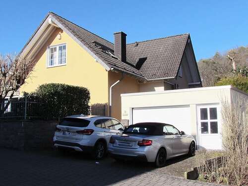 Foto - Haus zum Kaufen in Hambach 949.000,00 € 250 m²