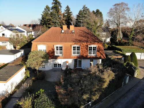 Foto - Haus zum Mieten in Schwalbach 2.950,00 € 216 m²