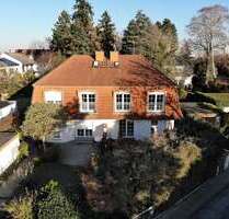 Haus zum Mieten in Schwalbach 2.950,00 € 216 m²
