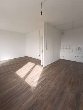 Foto - Wohnung zum Mieten in Halle 342,00 € 56.02 m²