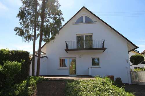Foto - Haus zum Mieten in Walldorf 2.280,00 € 190 m²