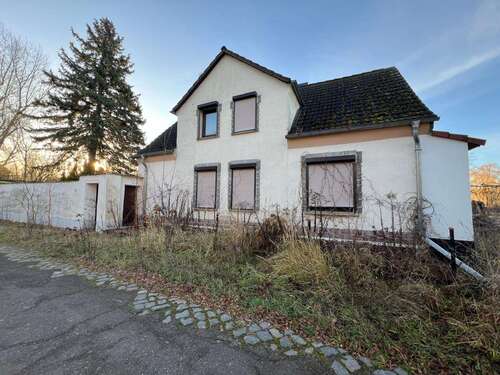 Foto - Haus zum Kaufen in Landsberg - Spickendorf 165.000,00 € 110 m²