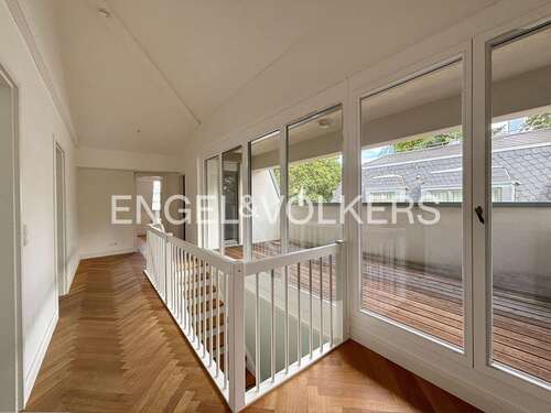 Foto - Wohnung zum Mieten in Frankfurt am Main 4.890,00 € 242 m²