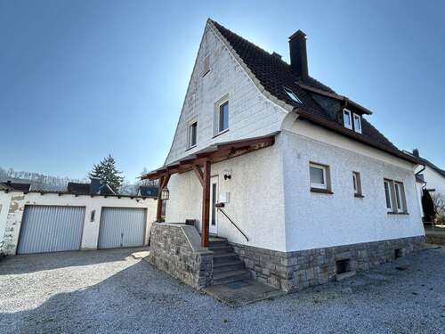 Foto - Haus zum Kaufen in Marsberg-Bredelar 185.000,00 € 108 m²