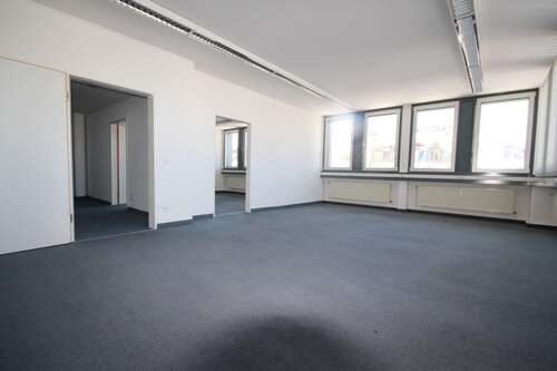 Foto - Büro in Putzbrunn 2.700,00 € 270 m²