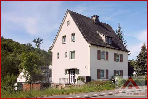 Foto - Haus zum Kaufen in Bestwig Nuttlar 159.500,00 € 156 m²