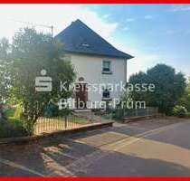 Haus zum Kaufen in Steinborn 120.000,00 € 148 m²