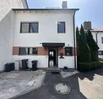 Haus zum Mieten in Neu-Ulm Offenhausen 1.695,00 € 136 m² - Neu-Ulm / Offenhausen