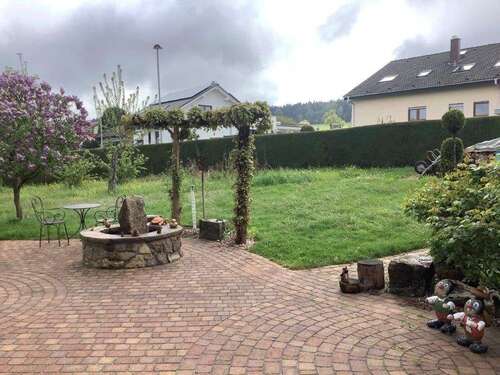 Foto - Haus zum Kaufen in Straubenhardt 650.000,00 € 222 m²