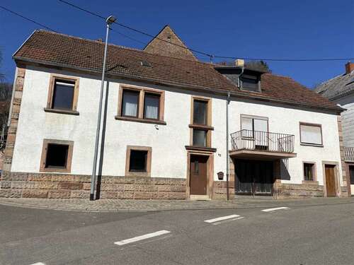 Foto - Haus zum Kaufen in Lambsborn 89.000,00 € 170 m²