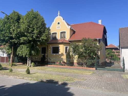 Foto - Haus zum Kaufen in Klietz 445.000,00 € 260 m²