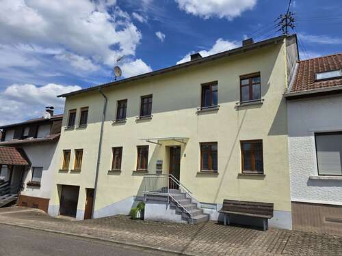 Foto - Haus zum Kaufen in Lebach 288.000,00 € 284 m²