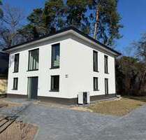 Haus zum Kaufen in Brandenburg - Blankenfelde-Mahlow 940.000,00 € 153 m²