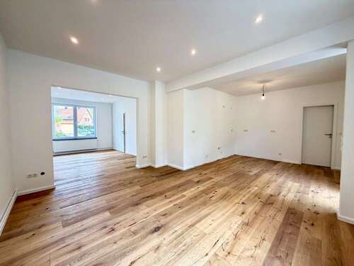 Foto - Haus zum Kaufen in Söhlde Hoheneggelsen 349.000,00 € 144 m²