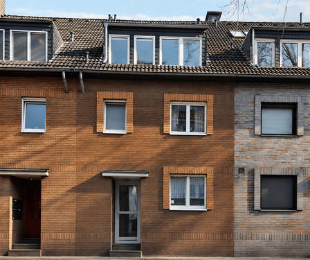 Foto - Haus zum Kaufen in Köln 985.000,00 € 244 m²