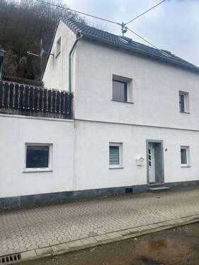 Foto - Haus zum Mieten in Brohl-Lützing 670,00 € 120 m²