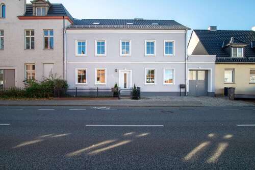 Foto - Haus zum Kaufen in Potsdam 1.490.000,00 € 250 m²