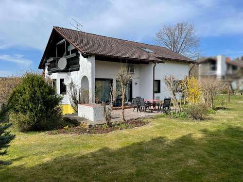 Foto - Haus zum Kaufen in Bernhardswald 499.000,00 € 159.79 m²