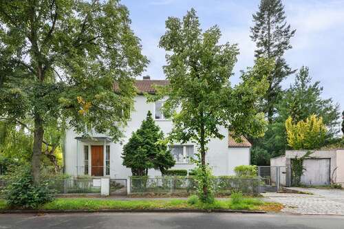 Foto - Haus zum Kaufen in Berlin 1.950.000,00 € 238 m²