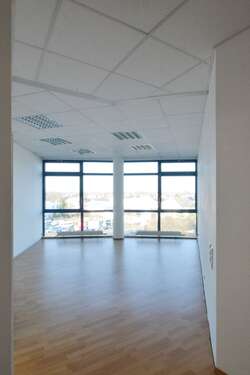Foto - Büro in Rodgau 800,00 € 113 m² - 800,00 EUR Kaltmiete, ca.  113,00 m²