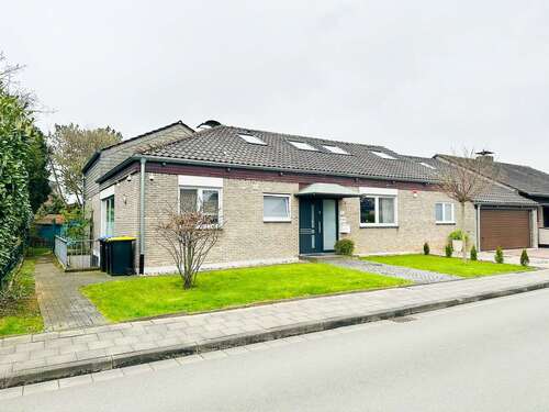 Foto - Haus zum Kaufen in Moers 795.000,00 € 167.21 m²