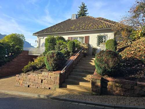 Foto - Haus zum Kaufen in Freiburg im Breisgau 2.195.000,00 € 185 m²