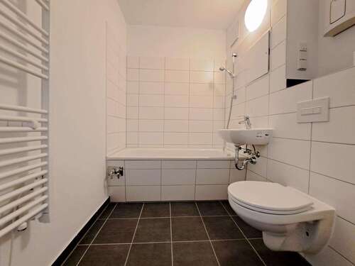 Foto - Wohnung zum Mieten in Magdeburg 335,04 € 49.27 m²