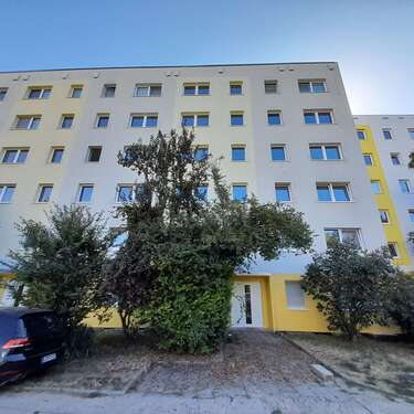 Foto - Wohnung zum Mieten in Halle 480,00 € 56.8 m²