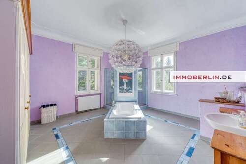 Foto - Haus zum Kaufen in Woltersdorf 2.299.000,00 € 350 m²