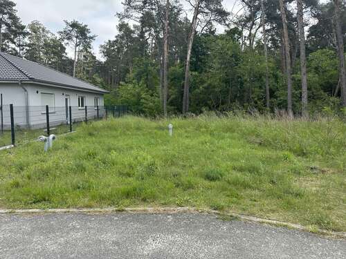 Foto - Grundstück zu verkaufen in Rauen 161.200,00 € 620 m²
