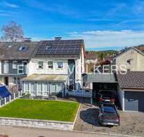 Haus zum Kaufen in Titisee-Neustadt 650.000,00 € 245 m²