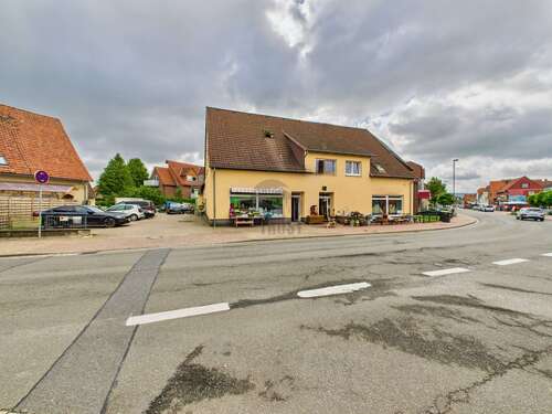 Foto - Haus zum Kaufen in Lindhorst 580.000,00 € 197 m²