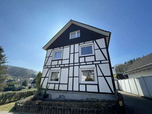 Foto - Haus zum Kaufen in Gummersbach 198.000,00 € 138 m²
