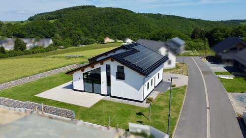 Foto - Haus zum Kaufen in Leisel 800.000,00 € 208 m²