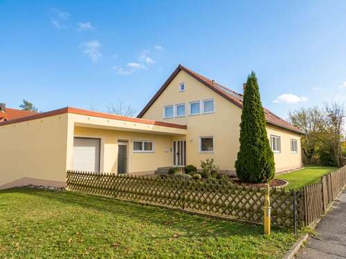 Foto - Haus zum Kaufen in Waldsassen 295.000,00 € 201 m²