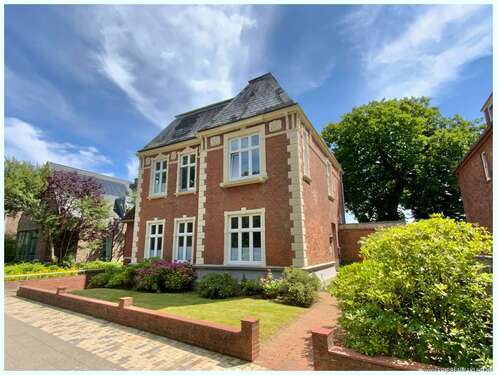 Foto - Haus zum Kaufen in Husum 980.000,00 € 350 m²