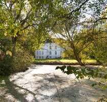 Haus zum Kaufen in Mönkhagen 1.950.000,00 € 695 m²