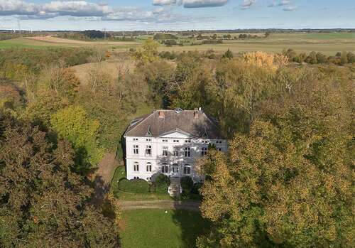 Foto - Haus zum Kaufen in Mönkhagen 1.950.000,00 € 695 m²