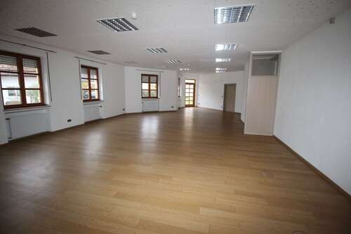 Foto - Büro in Mallersdorf-Pfaffenberg 1.750,00 € 220 m²
