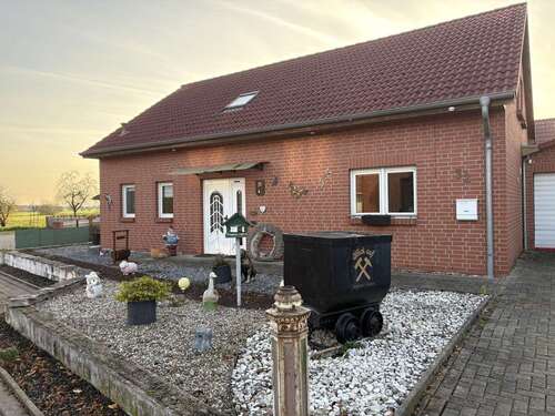 Foto - Haus zum Kaufen in Wunstorf Mesmerode 350.000,00 € 140 m²