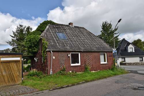 Foto - Haus zum Kaufen in Schwabstedt 80.000,00 € 91 m²