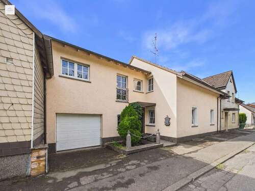Foto - Haus zum Kaufen in Oberzissen 139.000,00 € 150 m²