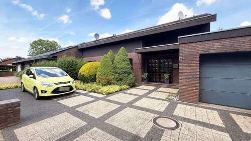 Foto - Haus zum Kaufen in Dinslaken 780.000,00 € 216 m²