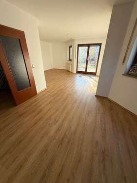 Foto - Haus zum Mieten in Erlangen 2.100,00 € 156 m²